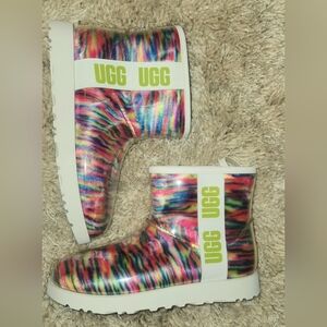 NEW - Women's Classic Clear Mini Pixelate Uggs (Size 8) - NO BOX